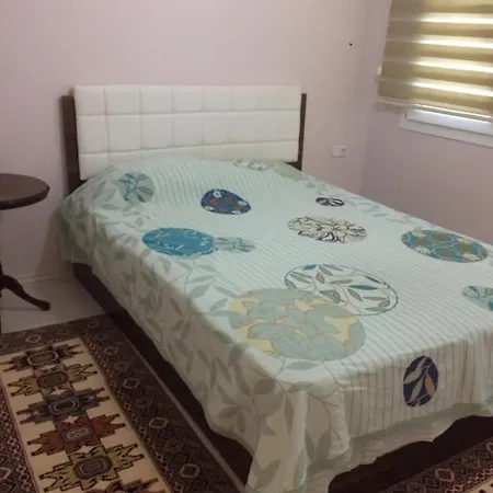 아파트 Izmir Apart 3 *